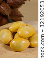 Salacca zalacca 32192053