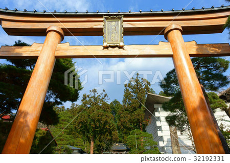 Sakurayama Hachimangu Shrine Torii 32192331