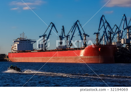 Red cargo ship Red cargo ship 32194069