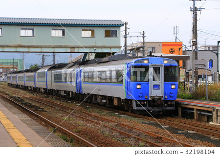 Super express train station stopped Super express train station stopped 32198104