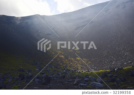 Mt. Fuji Horiyama火山口牆 32199358