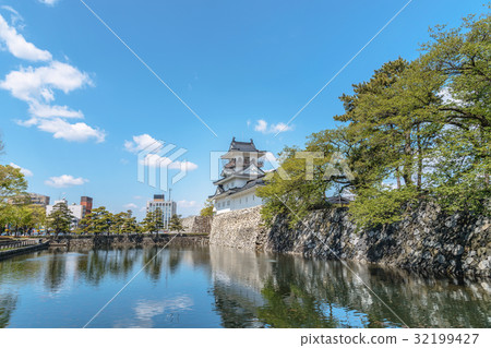 Scenery of Toyama Castle 32199427