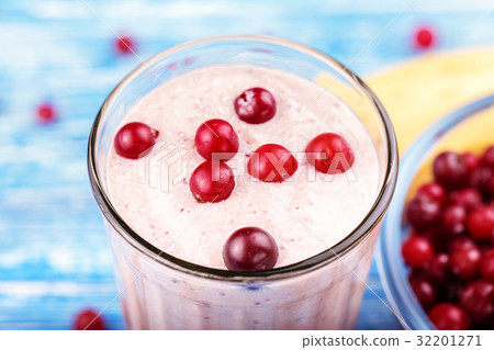 cranberry smoothie in a glass cranberry smoothie in a glass 32201271