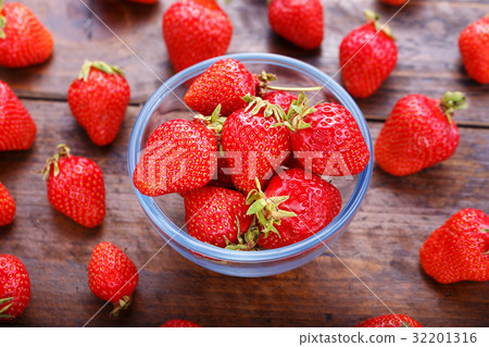 strawberries in a glass plate strawberries in a glass plate 32201316