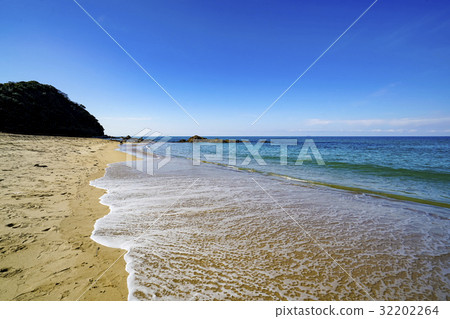 Itoshima Coastline 32202264
