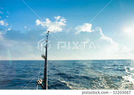 big game fishing reels and rods 32203087