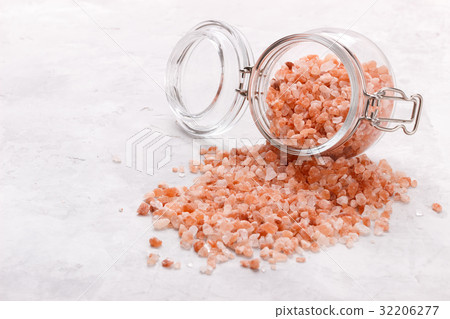 Pink himalayan salt 32206277