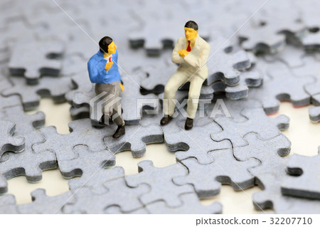 益智和兩個商人 益智和兩個商人 32207710