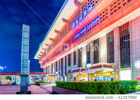 Taipei main station view at night 32207980