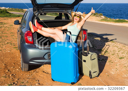 Travel, summer holidays and vacation concept - Travel, summer holidays and vacation concept - 32209367