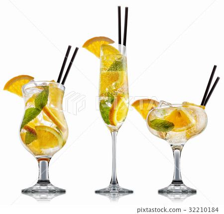 alcohol cocktail isolated on white background alcohol cocktail isolated on white background 32210184