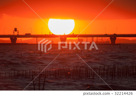 在東京灣Aqua線的日落 32214426