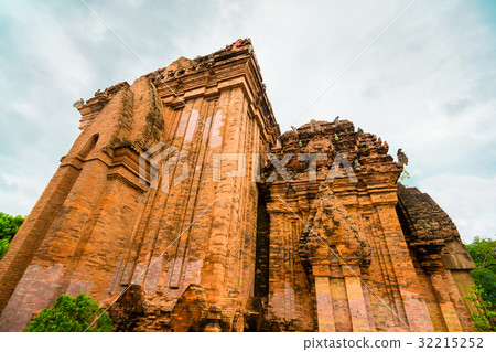 Old Vietnamese temple Tyam towers Po Nagar, Cham Old Vietnamese temple Tyam towers Po Nagar, Cham 32215252