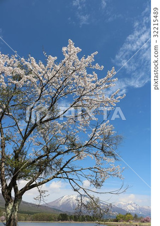 Lake Senji Lake at the spring plateau 32215489