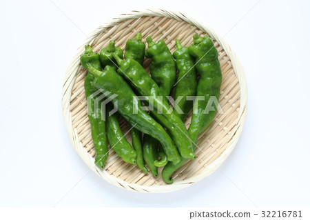 Sweet long bean sprout 32216781