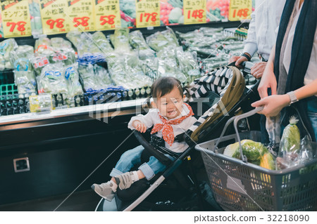 super market, supermarket, child 32218090