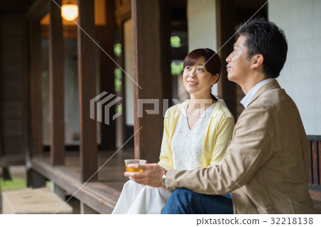 Middle Couple Travel Japanese House Tourist Image Middle Couple Travel Japanese House Tourist Image 32218138