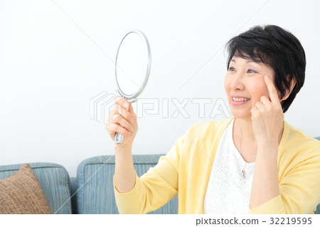 中年女性美容麻煩 32219595