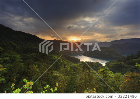 Grand Scenery 32221480