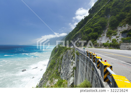 East of Taiwan 32221624