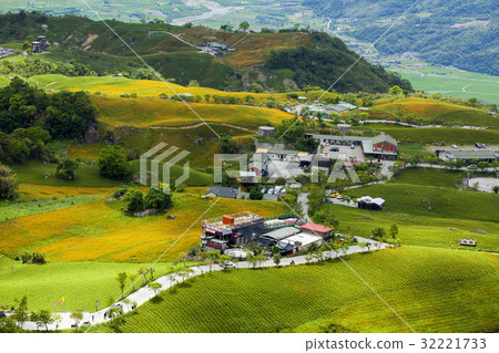 East of Taiwan East of Taiwan 32221733