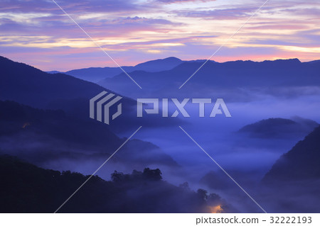 Mountain Peak 32222193