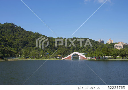 Taipei City 32223765