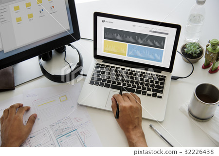 Illustration of business performace research graph Illustration of business performace research graph 32226438