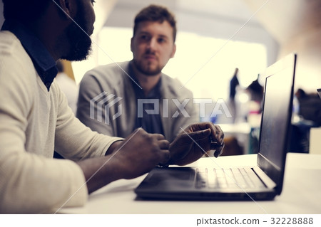 Business people creative talking discussion ideas Business people creative talking discussion ideas 32228888