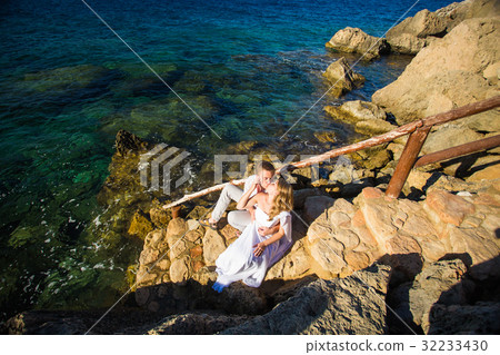 summer holidays, people, love and dating concept - summer holidays, people, love and dating concept - 32233430