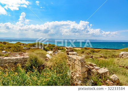 沿黎巴嫩南部（黎巴嫩，青色）的景觀 32233584