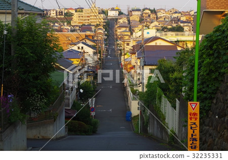 Slope and residential area 32235331