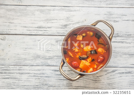 Thai red chicken curry Thai red chicken curry 32235651