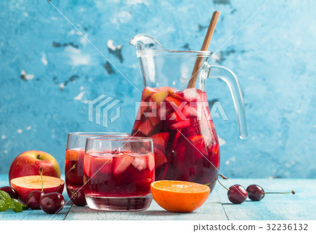 Refreshing sangria or punch with fruit 32236132