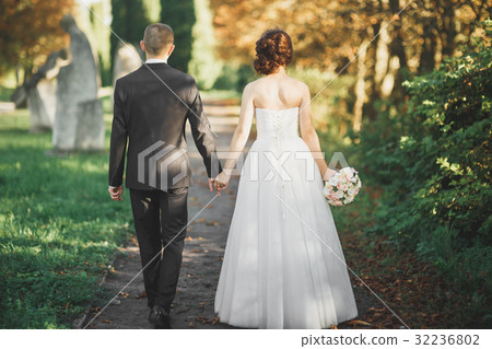 Beautiful romantic wedding couple of newlyweds Beautiful romantic wedding couple of newlyweds 32236802