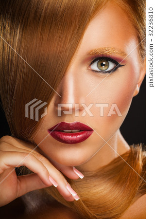 Beautiful face Beautiful face 32236810