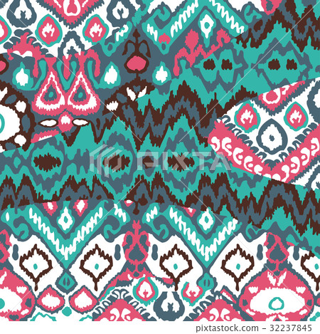 Ethnic bohemian arabesque pattern. Zigzag  32237845