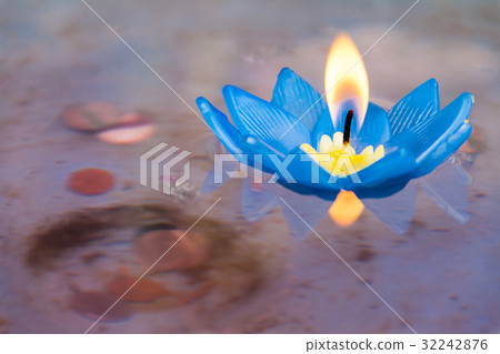 floating candle in the faith of Buddhism floating candle in the faith of Buddhism 32242876