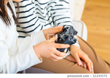 家庭舞蹈家庭玩遊戲我的家 32243572