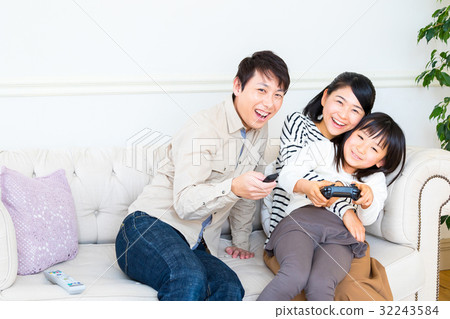 家庭舞蹈家庭玩遊戲我的家 32243584