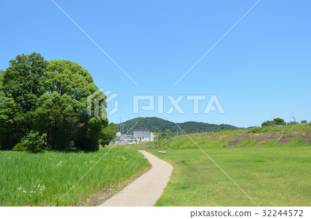 Shoshiri Kofun集團Okito Kofun 32244572