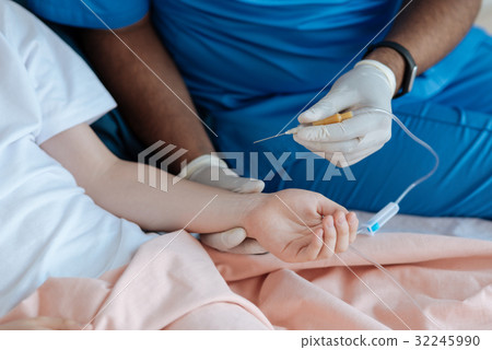 Close up of male hand that going to do drop 32245990