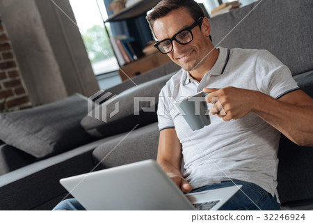 Hardwiring pleasant gentleman reading the news Hardwiring pleasant gentleman reading the news 32246924