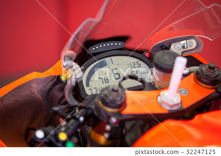 The dashboard with the speedometer on the 32247125