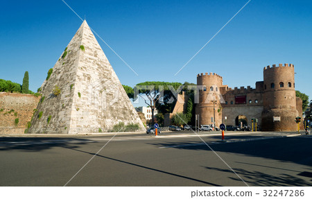 Pyramid of Cestius and the Porta San Paolo, Rome Pyramid of Cestius and the Porta San Paolo, Rome 32247286