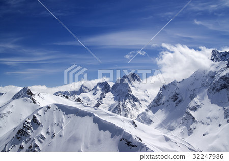 Beautiful mountains. Beautiful mountains. 32247986