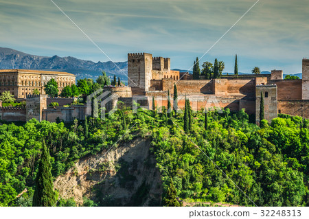 ancient arabic fortress of Alhambra, Granada, 32248313