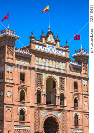 Madrid. Famous bullfighting arena in Madrid. 32248432
