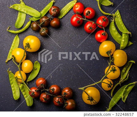 Food cooking background with red and yellow Food cooking background with red and yellow 32248657