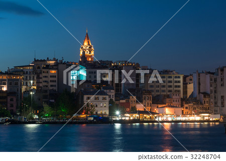 Galata district at night in Istanbul 32248704